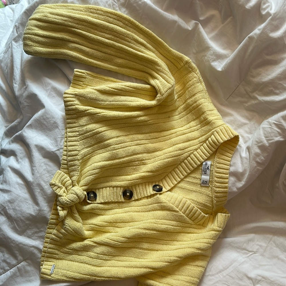 Hollister yellow tie front cardigan- XS